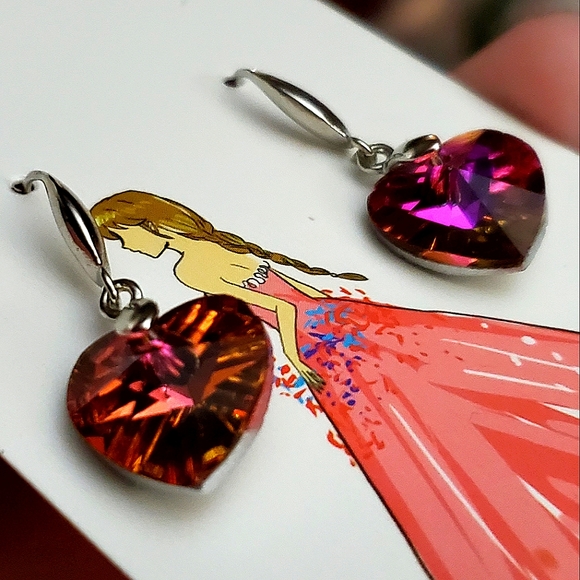 Heart shape ♥️ red/pink crystal earrings. - Picture 2 of 4